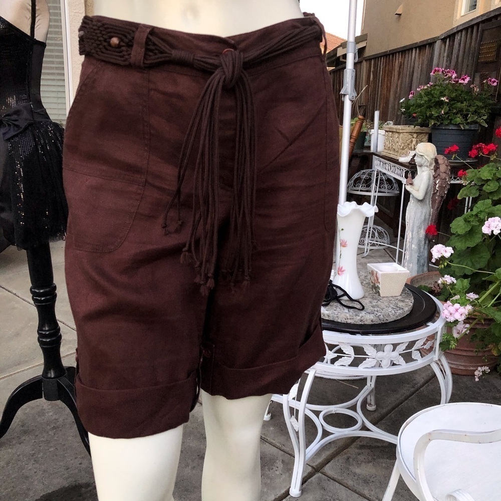 Linen Bermuda shorts with Crochet belt - Picture 3 of 12